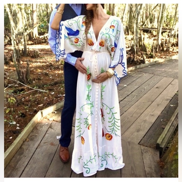 White Embroidered Maxi Dress with Floral and Bird Motifs - Picture 3 of 5